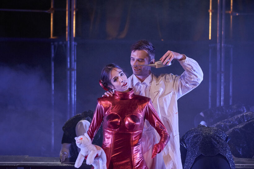 Inscenační porada (Eleonora Romano, Aleš Hanzlík). Foto: Martin Roedl.